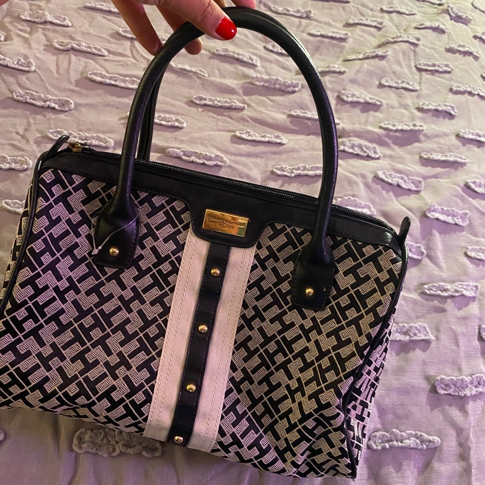 Tommy Hilfiger bag